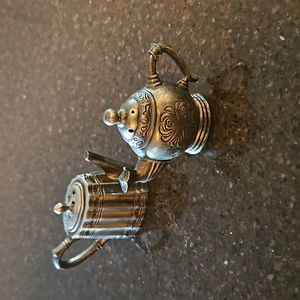 Godinger Salt & Pepper shaker